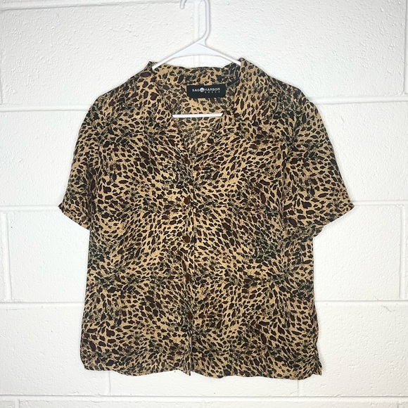 Sag Harbor Tops - < Vintage Sag Harbor Animal Print Button Down Top >